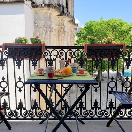 Casa Santa Chiara - Affitti Brevi Italia Lägenhet Monte SantʼAngelo Exteriör bild
